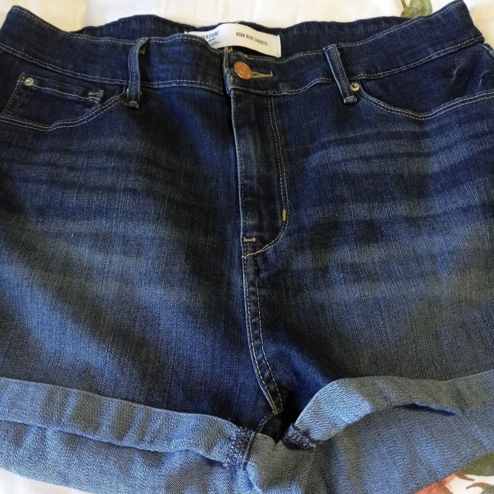 Signature Levi's Strauss